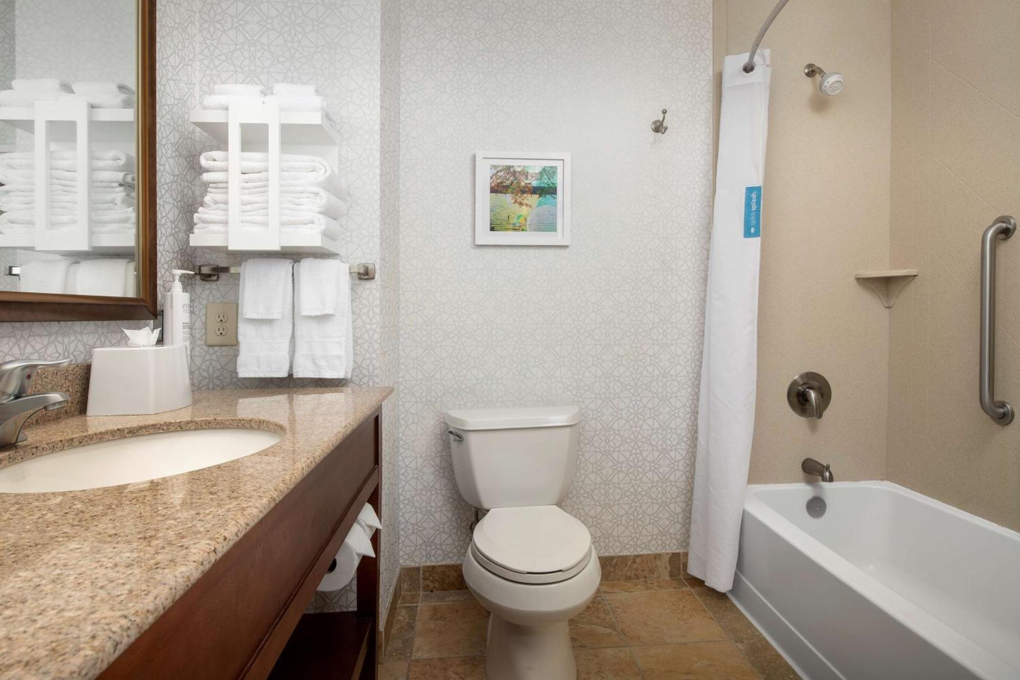 Hampton Inn & Suites Holly Springs Экстерьер фото