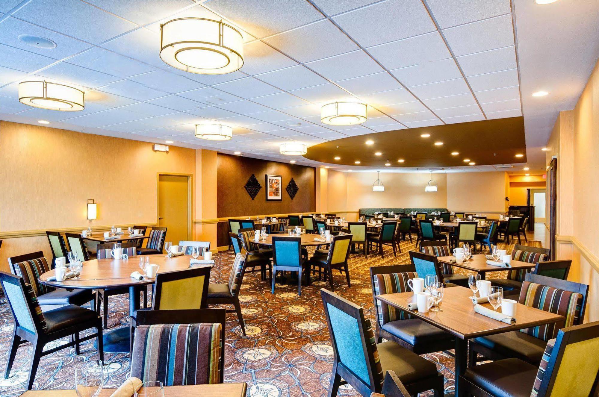 Hampton Inn & Suites Holly Springs Экстерьер фото